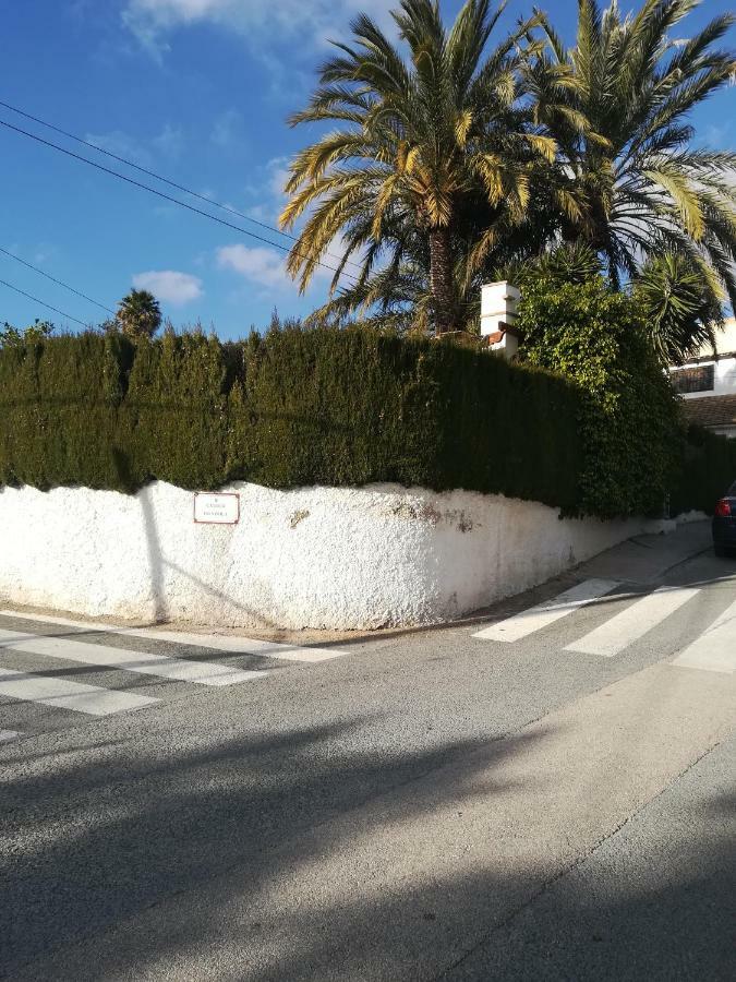 BalsaresSun & Palm Trees公寓 外观 照片